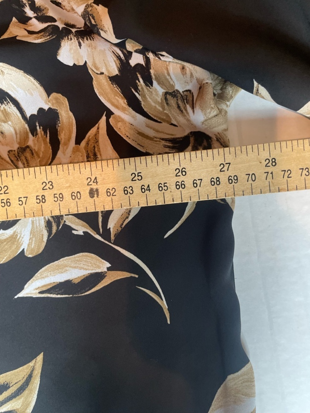 Plus Size 18/20W Black Floral Blouse Gold Beige Flowy Button Front Top - Picture 11 of 11